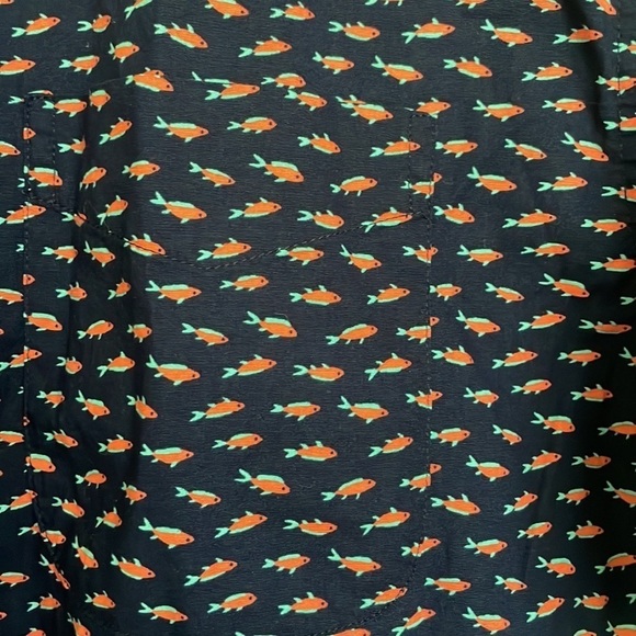 Old Navy Men’s Fish Pattern Camp Shirt Blue/Salmon L - Picture 3 of 6